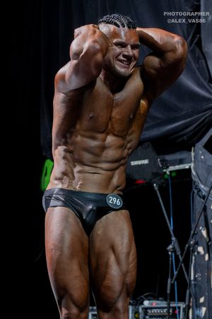 CLASSIC PHYSIQUE НОВИЧКИ